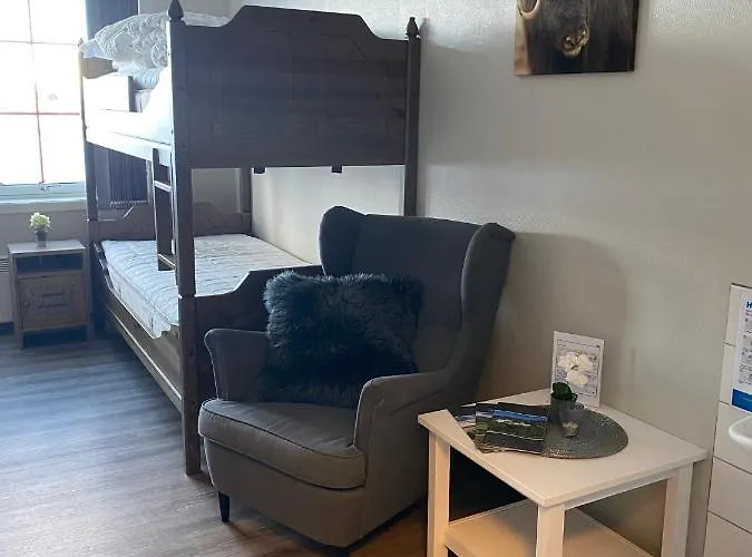 Hostel Basecamp Frich's *