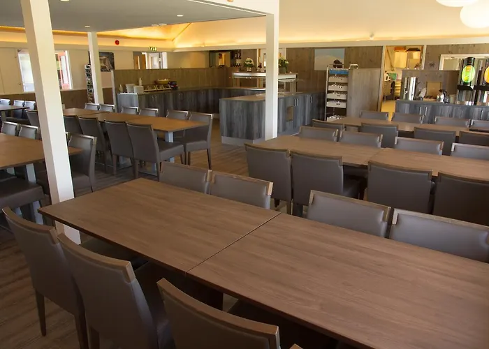 Basecamp Frich's Hostel *